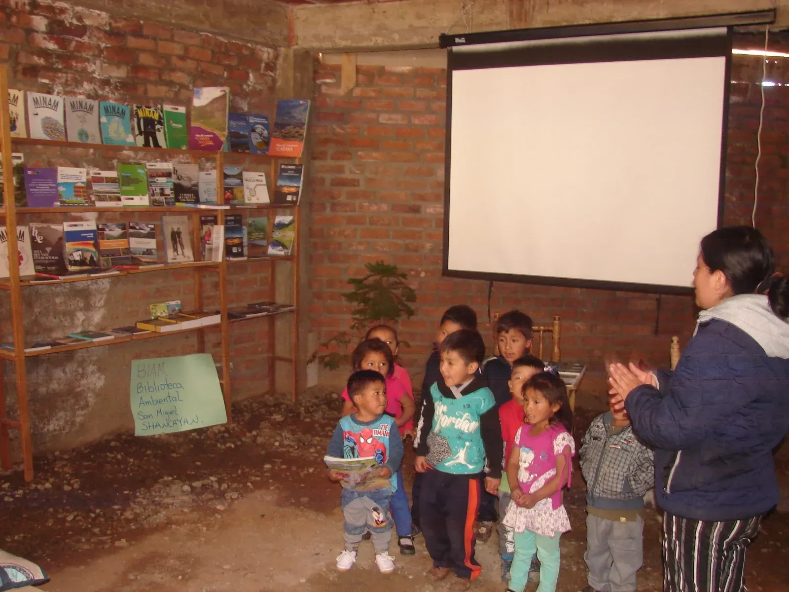 Nuestras Líneas de Trabajo - Biblioteca y Promoción de la Lectura